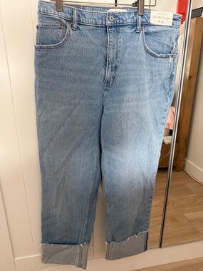 Abercrombie & Fitch Light Wash Straight Leg Jeans